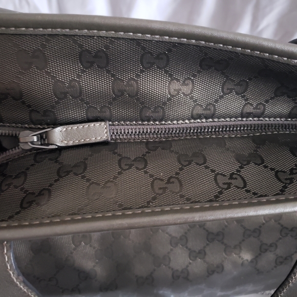 Authentic Gucci Imprime Tote - Picture 3 of 8